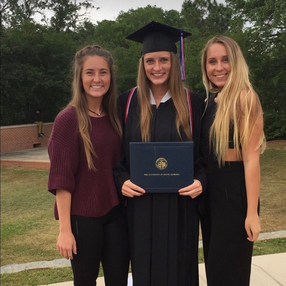 Meet your Posher, Jessica - Picture 7 of 8